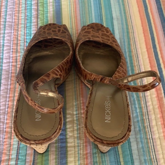 Leather peep toe wedge heels. - Picture 6 of 8